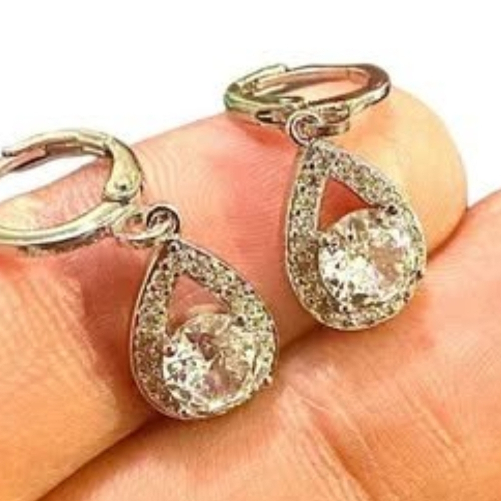 Dangle And Drop Earrings Cubic Zirconia Teardrop Earrings CZ 18K White Gold